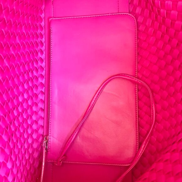 Ithaca Woven Neoprene Tote With Pouch Urban Expressions Magenta Vegan NWT - Picture 6 of 8